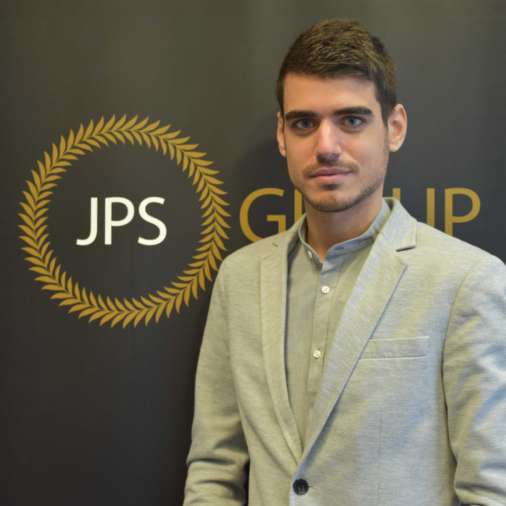 ANDRÉ RIBEIRO